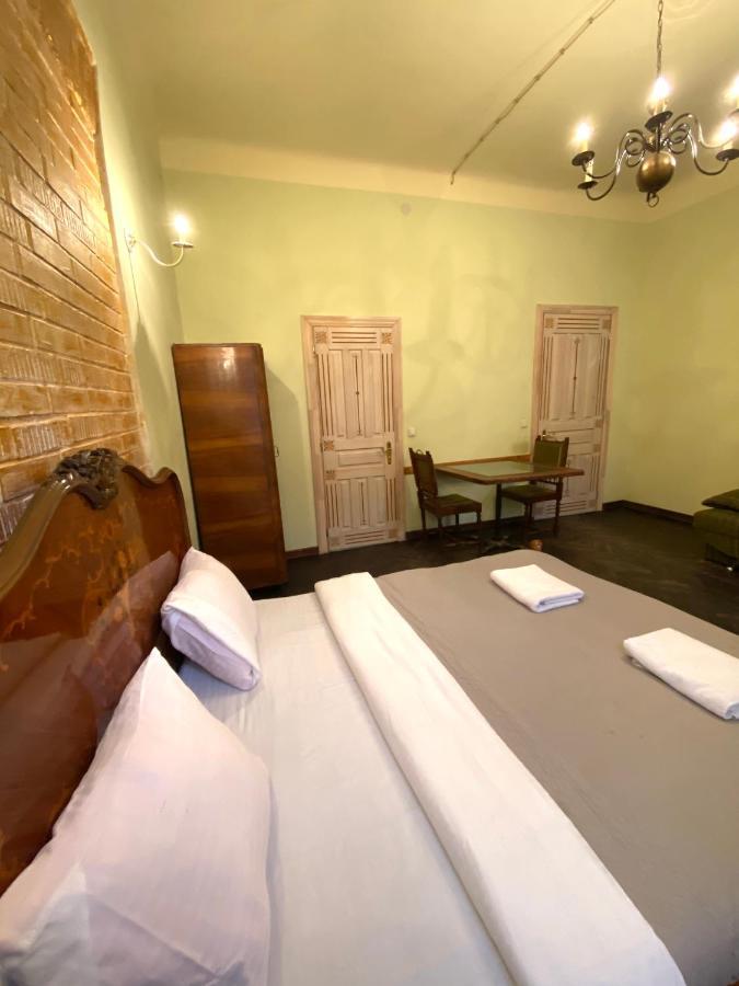 Квартира В Центрі На Вулиці Валова 21 Lviv Exteriör bild